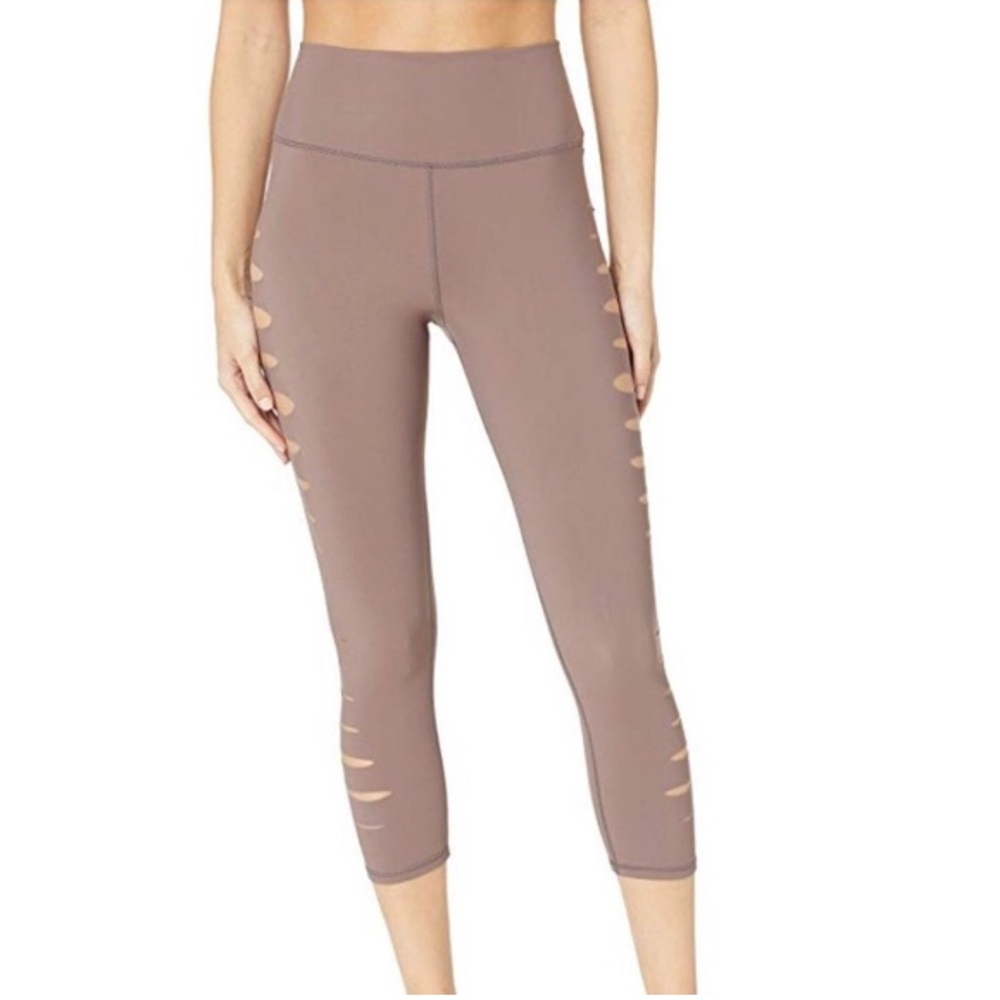 ALO High Waisted Slice Capri Leggings